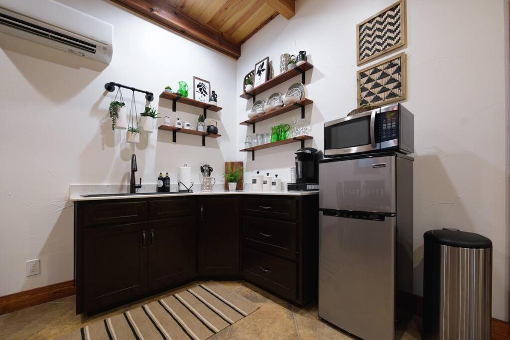 Little Dutch Cabin #3 - 12 Min To Magnolia-Baylor Bellmead ภายนอก รูปภาพ